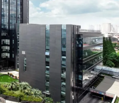 2025年工业助剂市场趋势及广州碧鸿化工核心产品线介绍